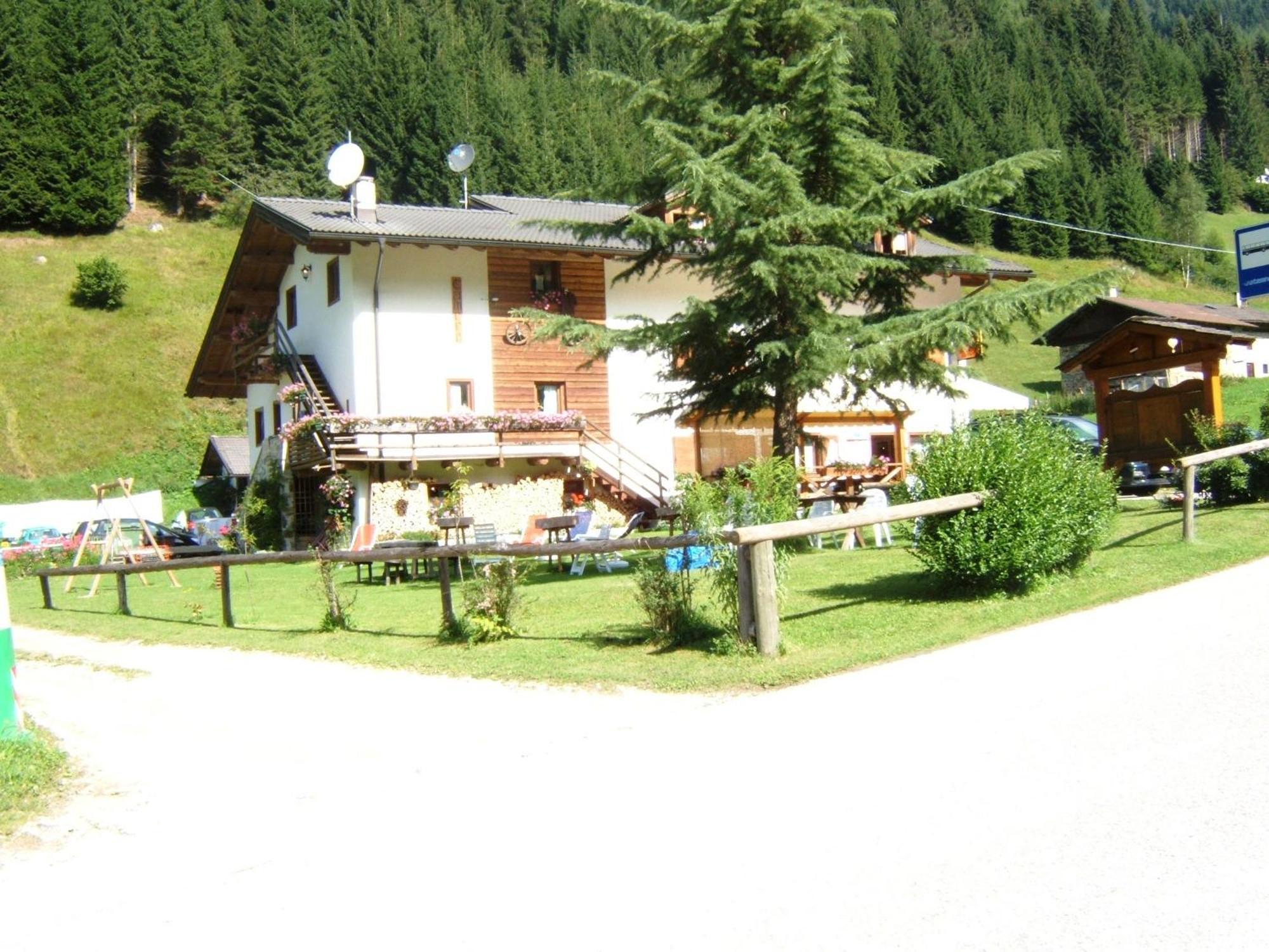 Albergo Lozen Canal San Bovo Bagian luar foto