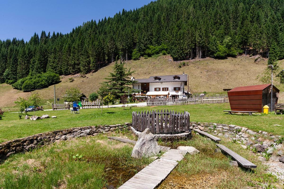 Albergo Lozen Canal San Bovo Bagian luar foto